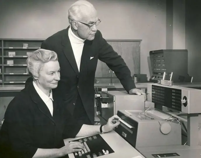 Мэри Кеннет Келлер