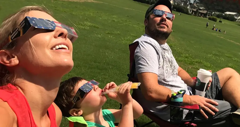 Солнечное затмение связывает американцев с природой и друг с другом