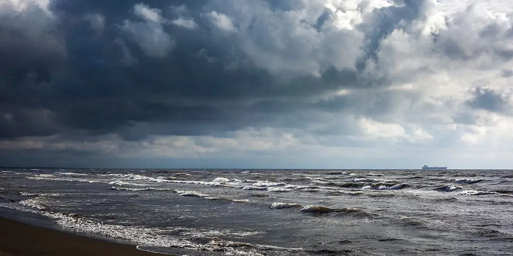 Поскольку Ирма готовится к удару, пусть'с вызовом на Святой Марии де Серевеллон