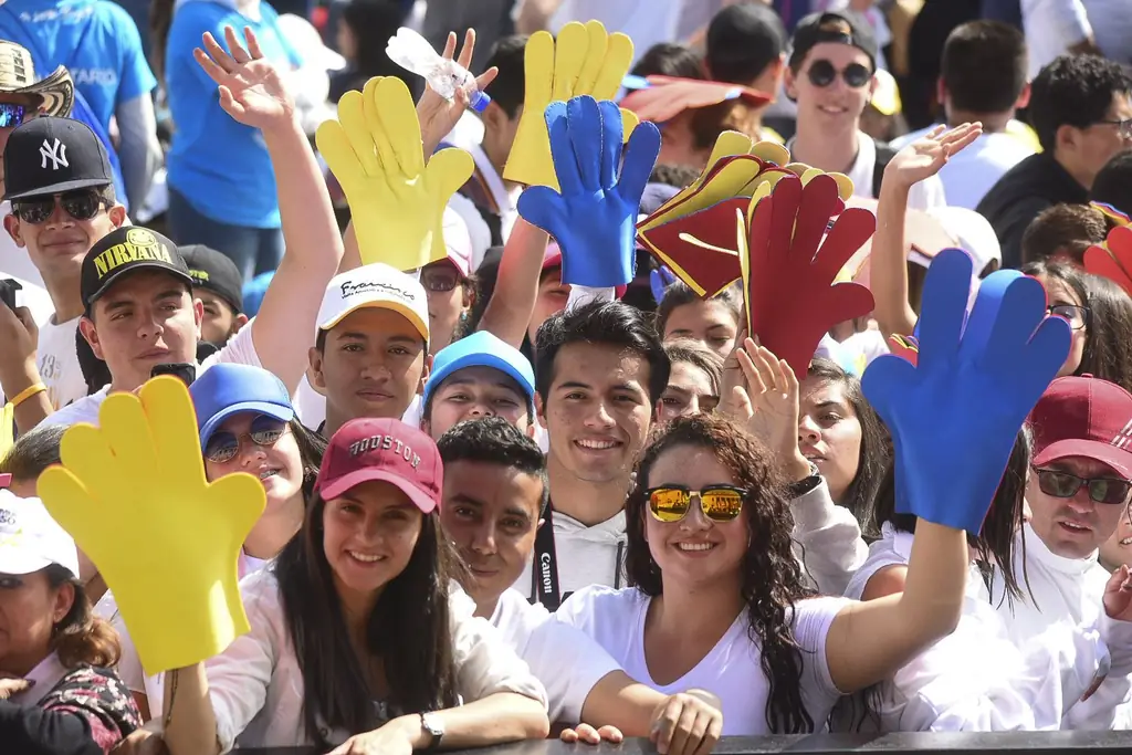 Франциск в Боготе: Папа просит помощи у молодежи