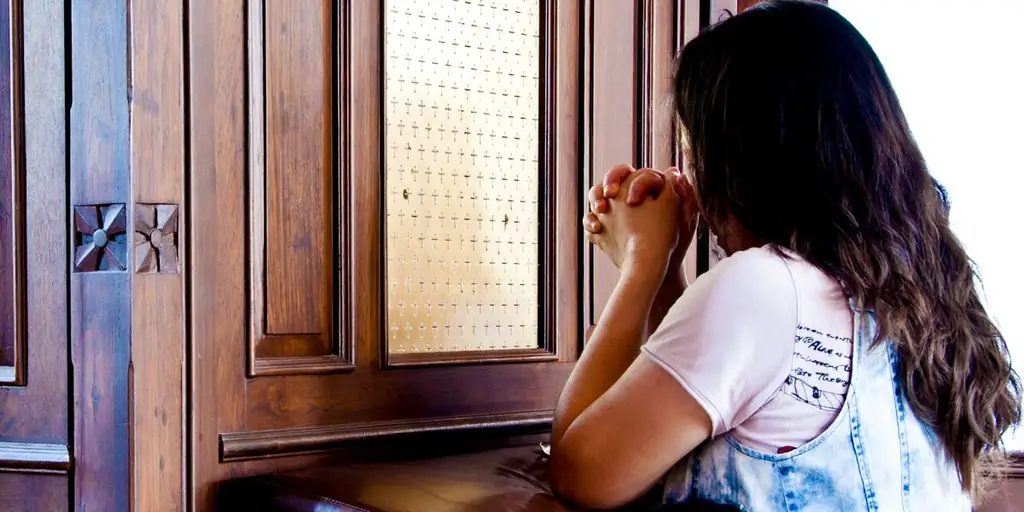 Священник закончил мою исповедь этой молитвой и вау! Это'так красиво