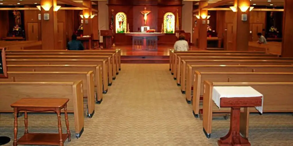 Часовня в торговом центре: найти Бога в самых неожиданных местах