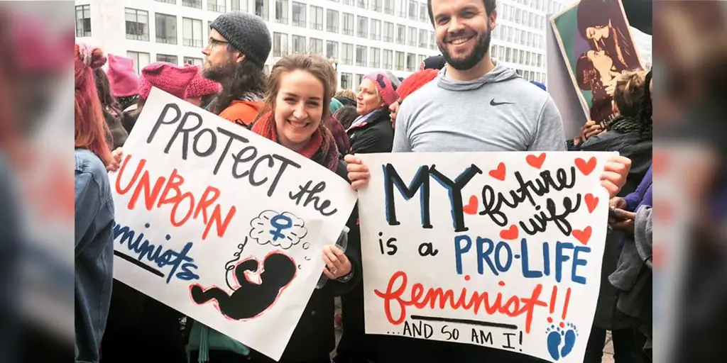 Можете ли вы быть феминисткой, выступающей за жизнь? Эти 5 групп показывают нам, как