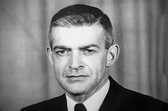 Отец-Винсент-Р-Каподанно