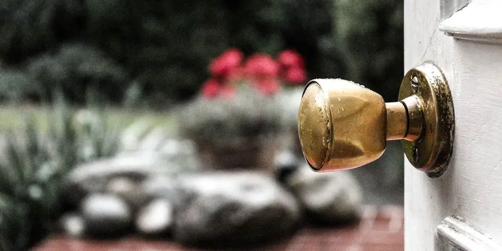 Молитва, чтобы благословить дверь вашего дома