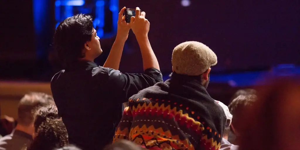 Грубая публика на Бродвее? Есть способ исправить это'