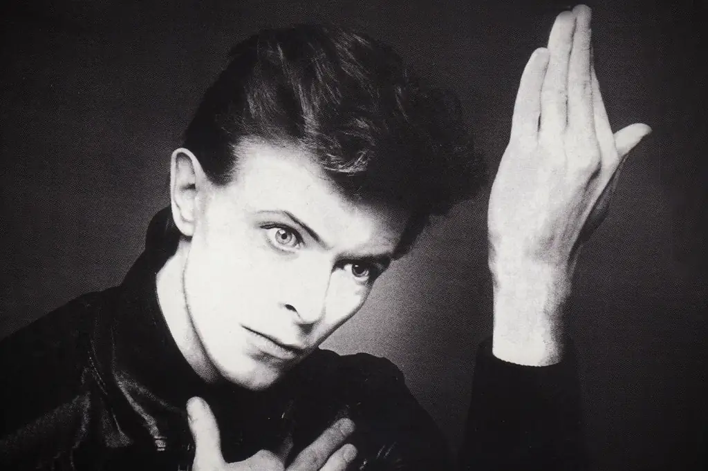 Прах к праху: Дэвид Боуи на небесах?