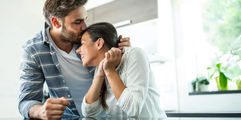 22 Способы, которыми супружеские пары сохраняют «химию» в своих отношениях