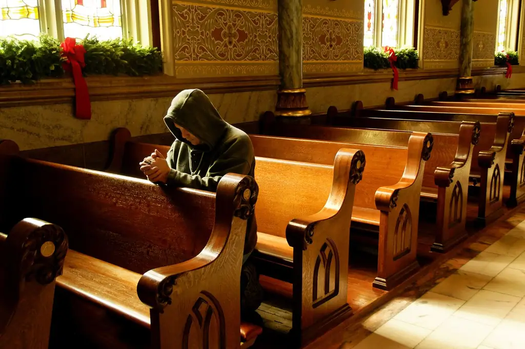 Прости нам наши грехи: Преданное доверие, восстановленная любовь