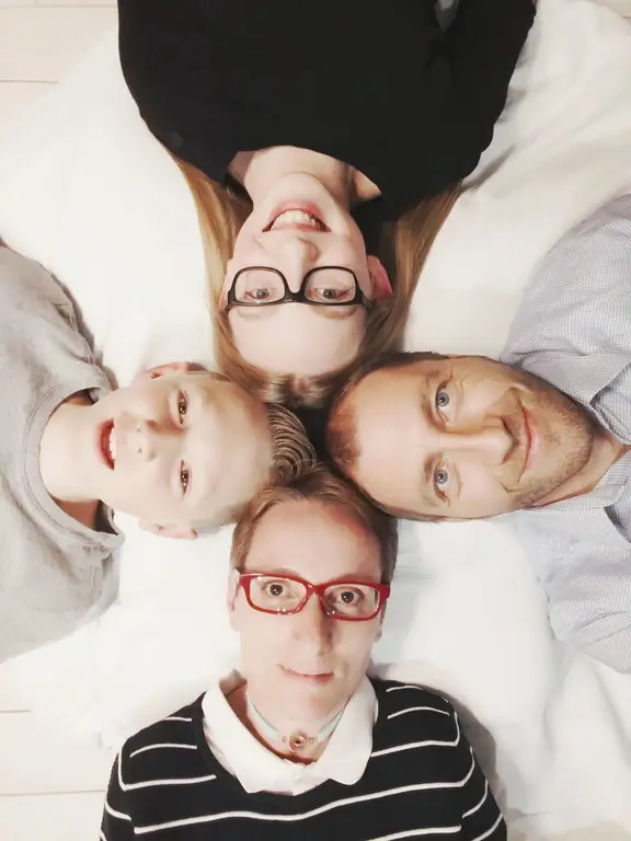 САРА АХЛИН ДОЛЯК