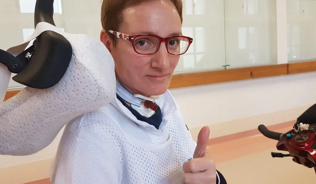 Болезнь лишила ее голоса, но она по-прежнему успешный адвокат