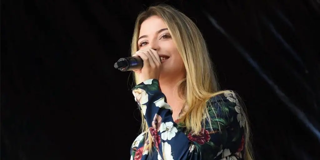 Sony Music «обнаружила» католического исполнителя после того, как видео стало вирусным