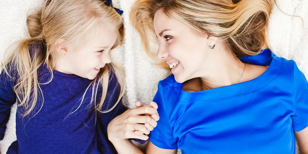 Первое, что могут сделать мамы, чтобы помочь своим дочерям сформировать здоровый образ тела