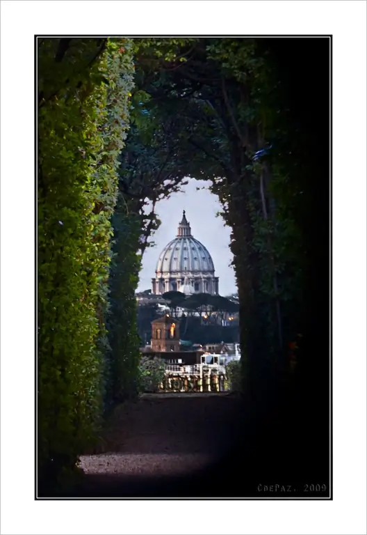 РИМ, ЗАМОЧНАЯ СКВАЖИНА