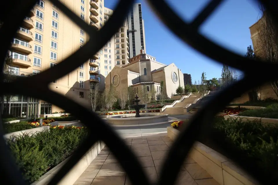 ВЕБ-НАЦИОНАЛЬНЫЙ ХРАМ СВЯТОГО ФРАНЦИСКА КСАВЬЕРА КАБРИНИ ST FRANCES XAVIER CABRINI CHICAGO ILLINOIS Национальный храм Святого Франциска Ксавьера Кабрини через Facebook Добросовестное использование