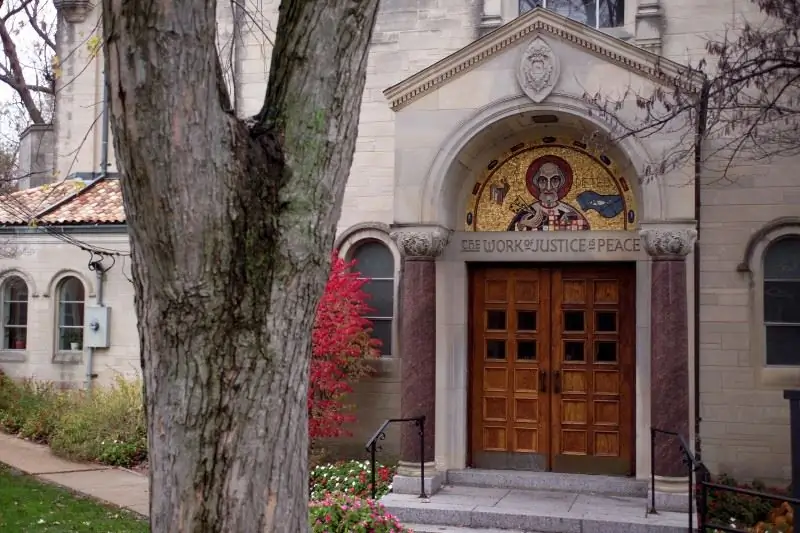 ХРАМ СВЯТОЙ РОЗА ФИЛИППИНСКИЕ ДЮШЕСНЫ