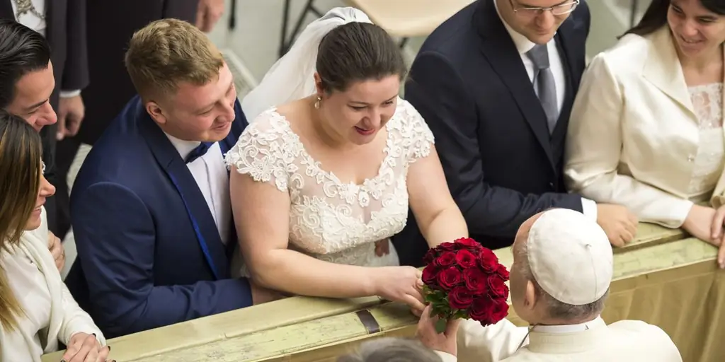 Папа Франциск: Для человечества не существует't "разнообразных" семей