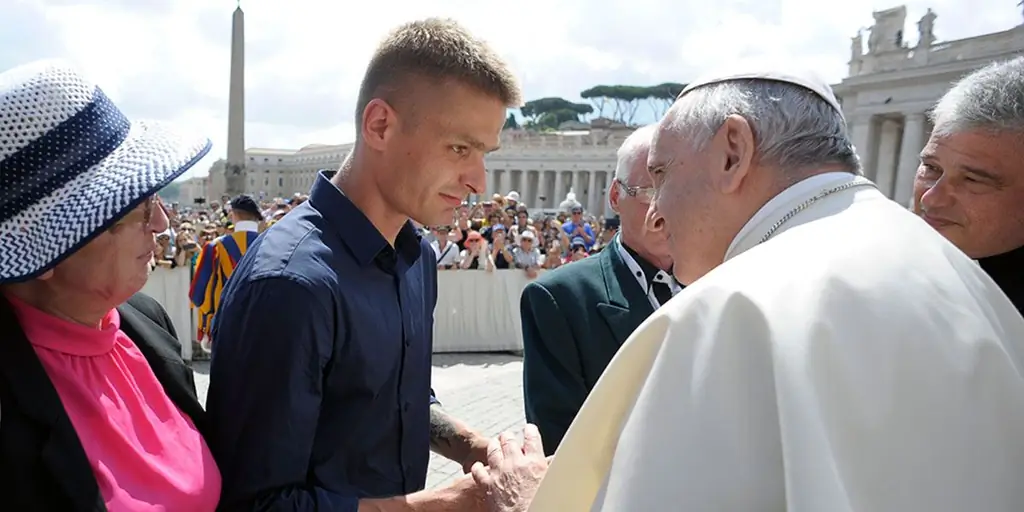 ТОМАС КОМЕНДА