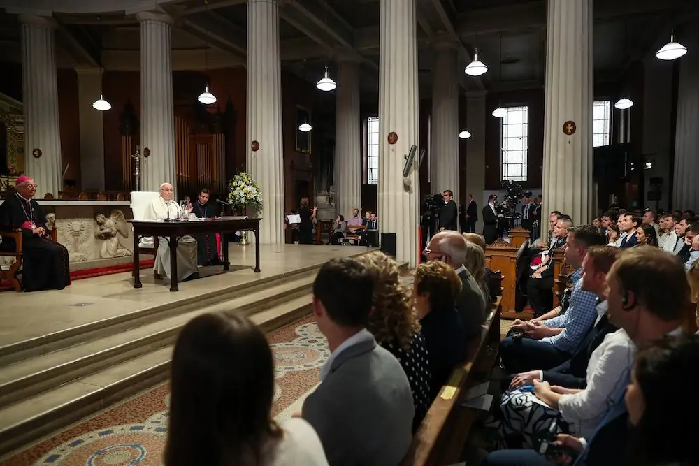 Папа Франциск призывает семьи начать «революцию любви» в семье