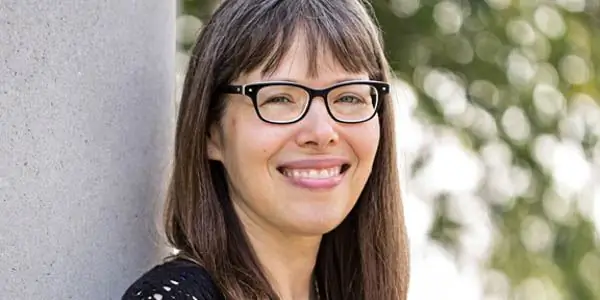 Жертва жестокого обращения имеет сообщение для других жертв: вы не одиноки