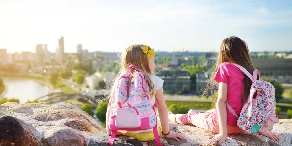 Почему моя семья продолжает жить в «9-м худшем городе для создания семьи»