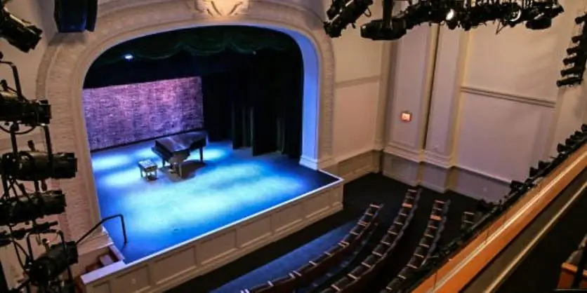 Sheen Center предлагает искусство и богословие в одном из самых стильных районов Нью-Йорка's