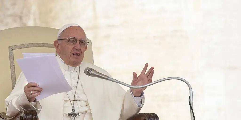 Твои родители напугали? Папа Римский объясняет, почему вы все равно должны чтить их