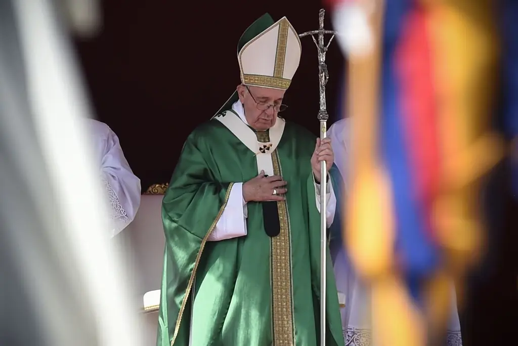 Папа Франциск ведет Святую Мессу, 9 октября 2016 г