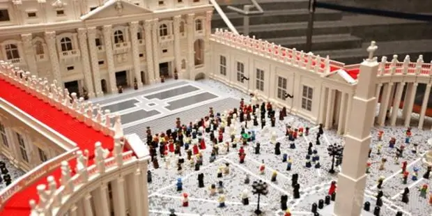 Посмотрите на эти впечатляющие святилища, построенные из Lego