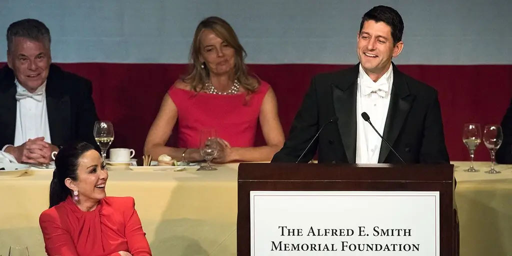 Пол Райан считает Дональда Трампа источником хорошего «материала» для ужина Эла Смита