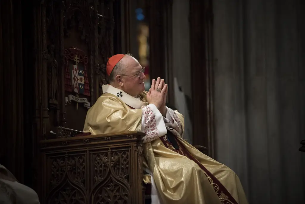 На рукоположении председательствовал кардинал Тимоти Долан, архиепископ Нью-Йорка