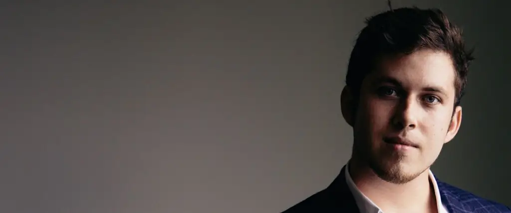 Этому художнику нужна ваша помощь - но подождите, пока вы не увидите, что это для вас