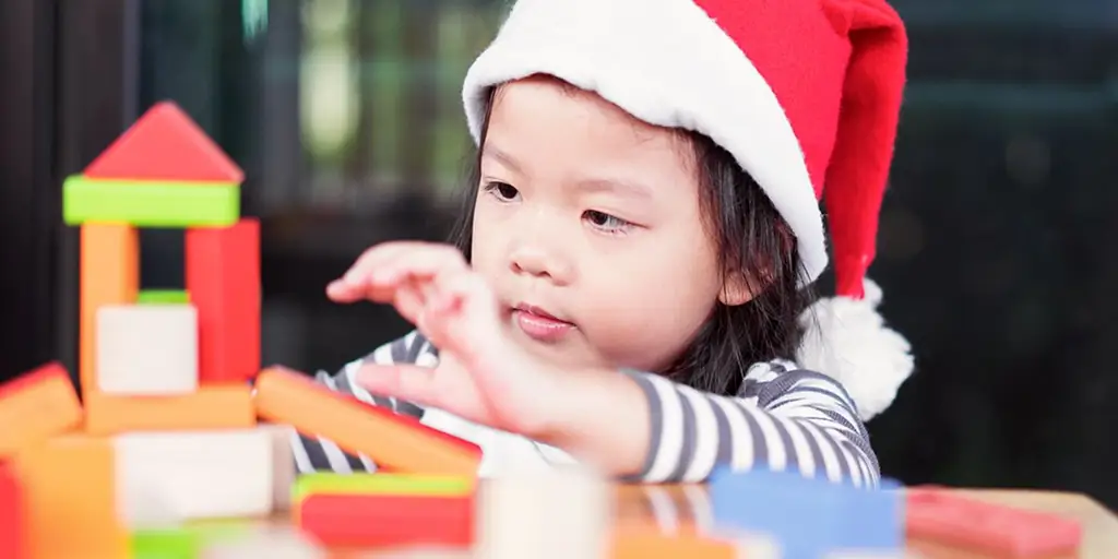 Покупать игрушки на Рождество? Иди по старинке