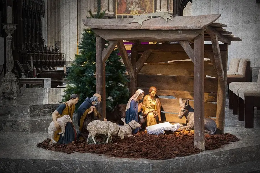 Reflect God's свет в это Рождество и после него