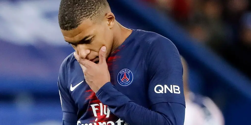 Звезда футбола Мбаппе жертвует деньги, чтобы помочь найти тело пропавшего пилота