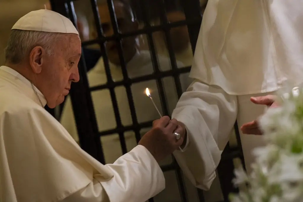 Папа спрашивает: Какого слова не хватает в «Отче наш»?