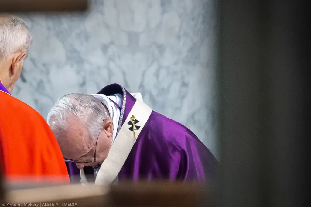 Папа связывает молитву, пост и милостыню с тремя вещами, которые «не исчезают»