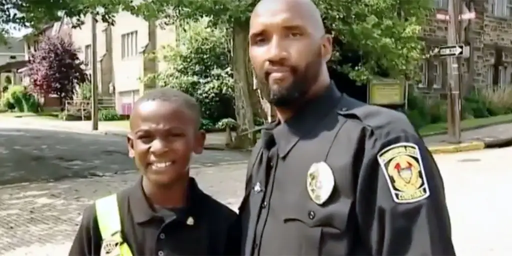 Четвероклассник получил редкую награду за спасение жизни