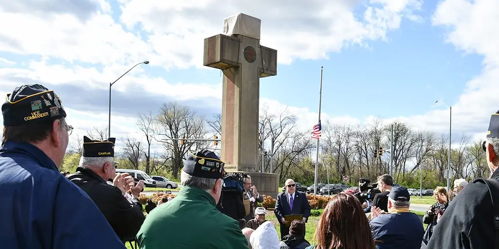 Было ли решение Верховного суда's Peace Cross победой?