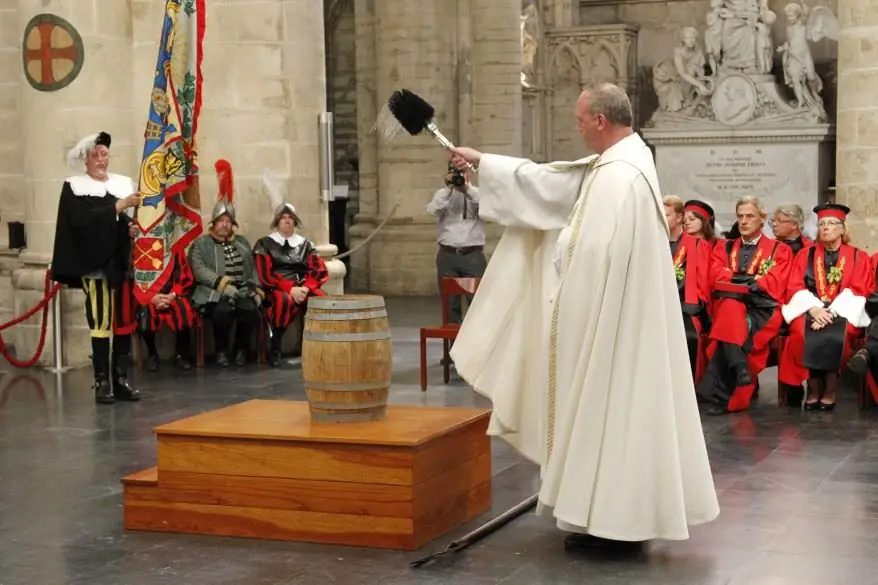 belgium_beer_blessing_02sep11-878×585