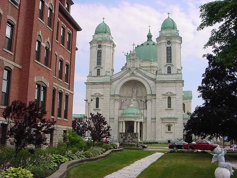 НАША ЛЕДИ ПОБЕДЫ