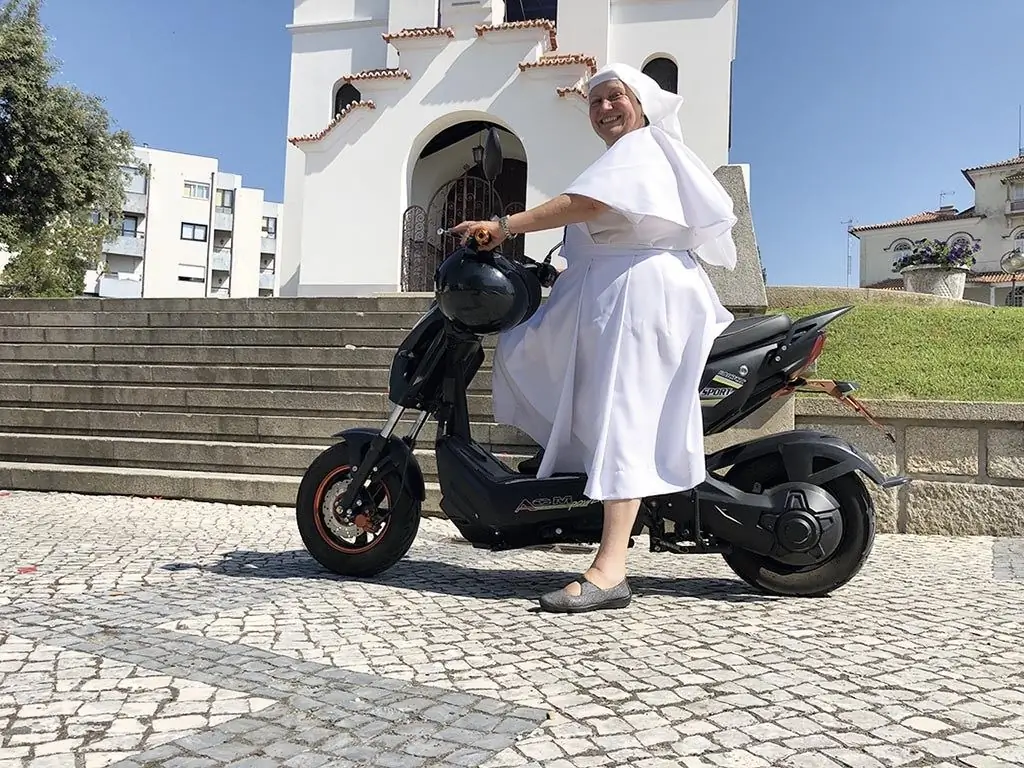 сестра, мученица