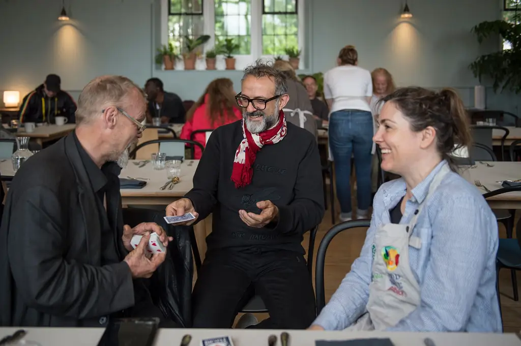 web3-food-for-soul-massimo-bottura-chef-simon-owen-red-photographic-2