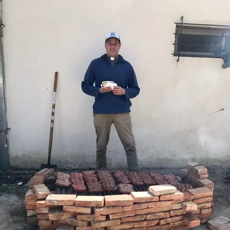 web-priest-piedrabuena-argentina-06facebook-p-fede-piedrabuena