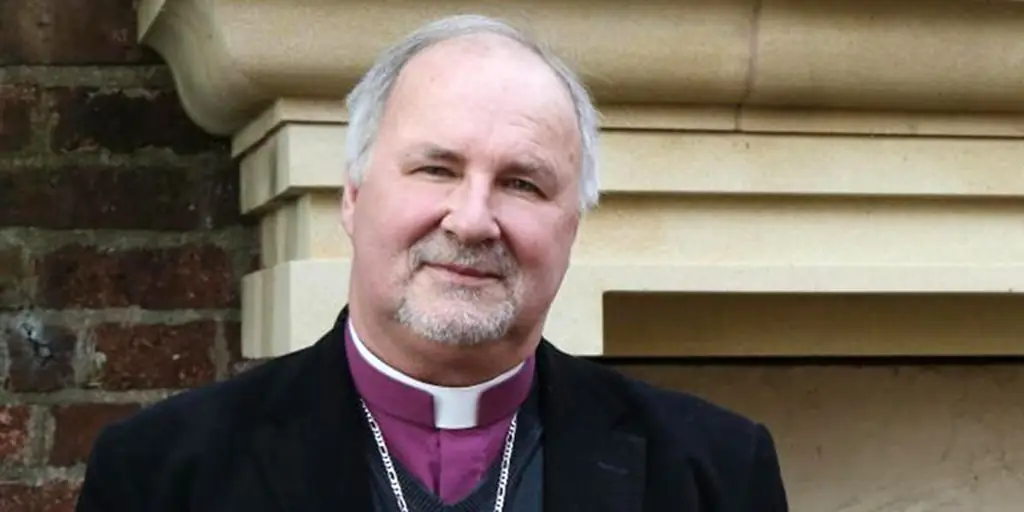 Англиканский епископ объявил о намерении стать католиком