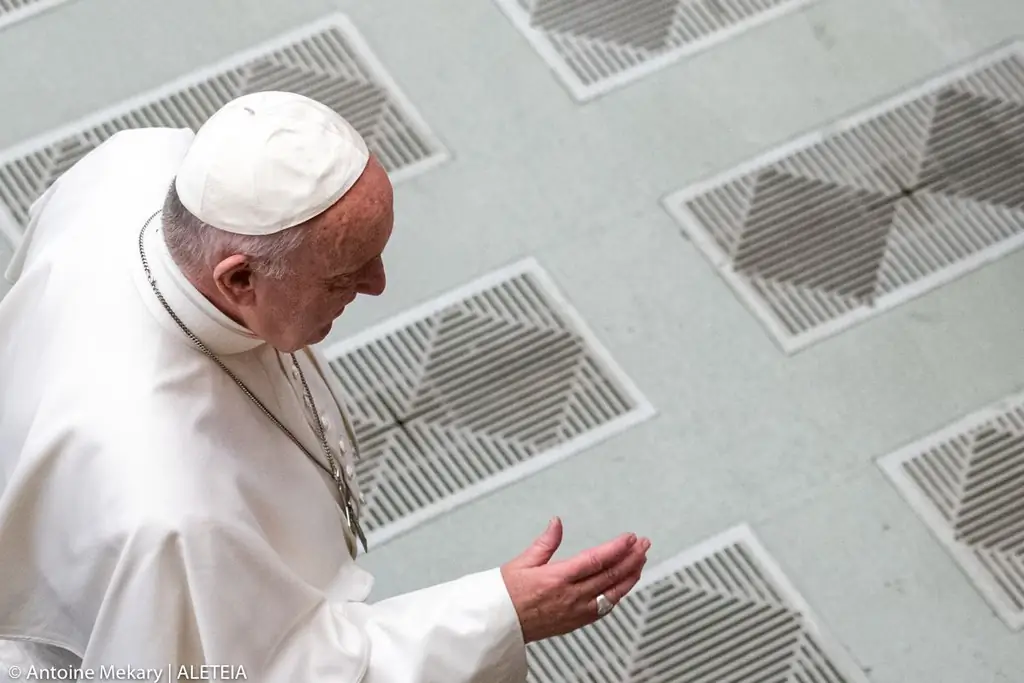 Папа Франциск: 5 сильных фраз и фотографий этой недели