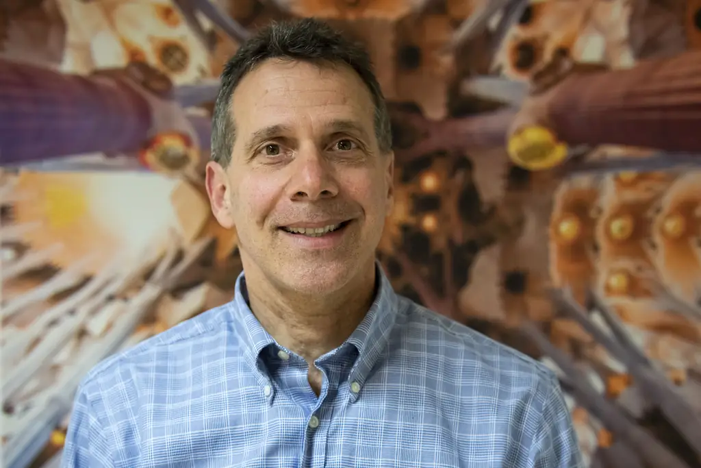 Доктор Диего Пониеман, доктор медицинских наук, главный врач SOMOS Community Care