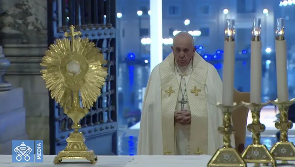 Помолитесь литании, которой Папа Франциск молился во время 'Urbi et Orbi' благословение