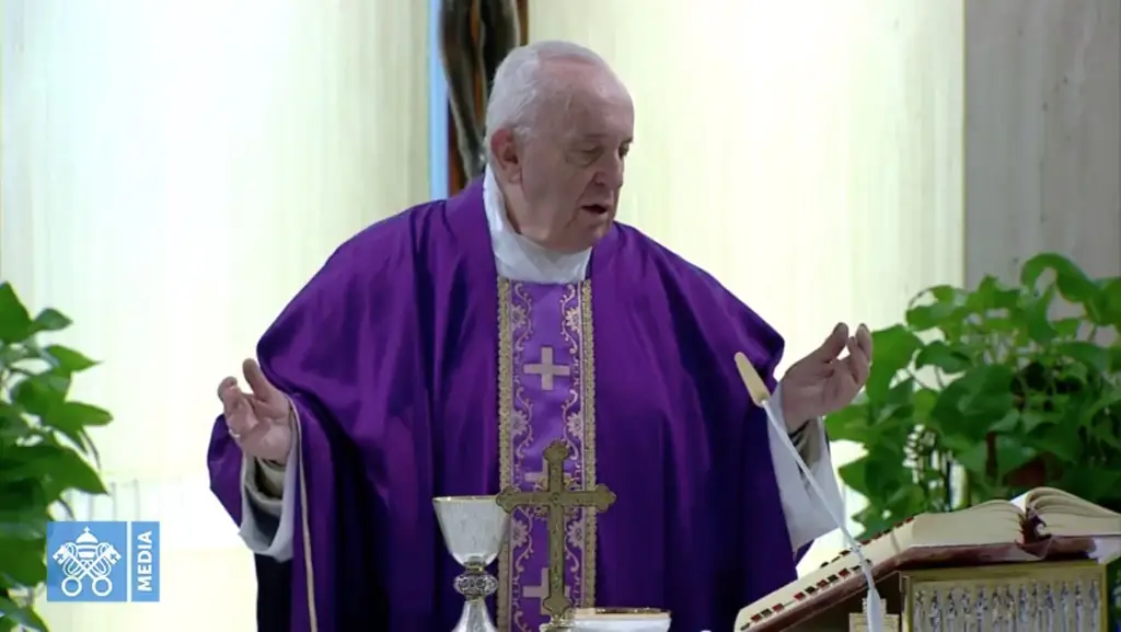 Pope's Sunday Mass намерение: для тех, кто поддерживает общественные службы