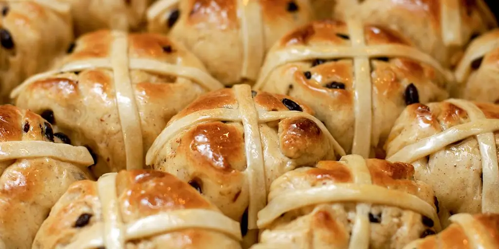 БУЛОЧКИ С ГЛАЗУРЬЮ